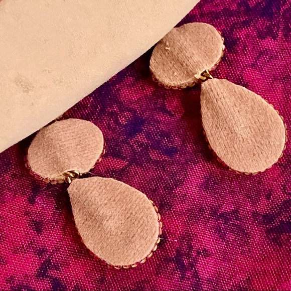 NWT Anthropologie Deepa Beaded Red & Pink Crystal Chandeliers - Picture 10 of 10